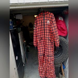 Oneskee snow suit size large